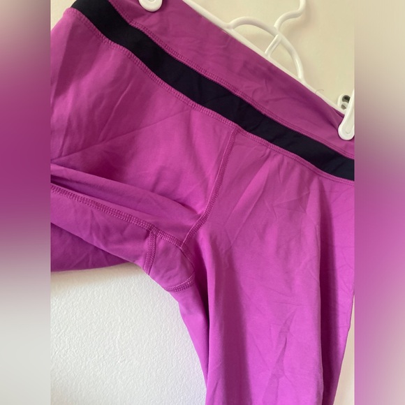 Lululemon Run: Inspire Crop II Size 6 - Picture 3 of 7